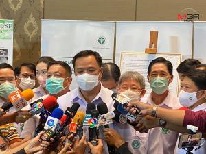 สธ.ยันไทยมีประสิทธิภาพ เปิดประเทศรับนักท่องเที่ยว ชี้กักตัวเหลือ 10 วัน ยังต้องเสนอเข้า ครม.อีกครั้ง