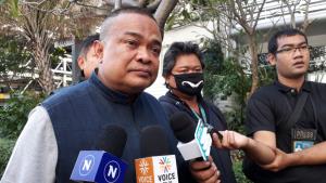 “ตู่-จตุพร” ฟันธง! แก้รัฐธรรมนูญ 60 ไม่สำเร็จ มวลชนสองฝ่ายออกมาปะทะ เป็นเงื่อนไข รธน.ถูกฉีกเหมือนเดิม