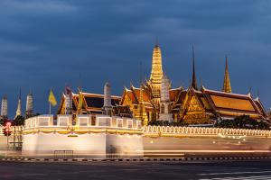 เรื่องเท็จเกี่ยวกับวัดพระแก้วฯ จากปาก “นายอานนท์ นำภา” ว่าด้วยทรัพย์สินพระมหากษัตริย์