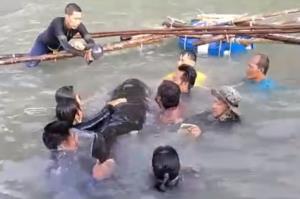 สุดเศร้า! “วาฬเพชฌฆาตดำ” เกยตื้นทะเลชุมพร เกิดอาการช็อกและตาย (ชมคลิป)