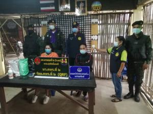 ส่งสองหนุ่มสาวไทย-ลาวตรวจโรคโควิดหลังถูกจับลอบเข้าหนองคาย