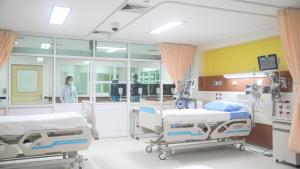 รพ.ธรรมศาสตร์ ปทุมฯ พร้อมรับผู้ป่วยโควิดรอบใหม่ สนามเปิดได้ทันทีใน 24 ชั่วโมง