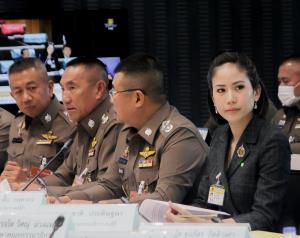 แม่เหยื่อส.ต.อ.ปืนโหดร้อง กมธ.ตำรวจย้ายคดีให้กองปราบฯดูแล