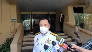 “อนุทิน” รับเป็นพระมหากรุณาธิคุณ “ในหลวง” พระราชทานชุดพีพีอี รถเอกซเรย์ พร้อมรับมือโควิด