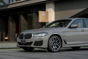 BMW ซีรีส์ 5 ใหม่ เติมออพชัน 2ทางเลือก ดีเซล-PHEV ราคาเริ่ม 2,999,000บาท