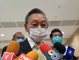 “ชวน” เผยยังไม่บรรจุวาระญัตติซักฟอก รอจนท.ตรวจสอบก่อน ปัดวิจารณ์เกี่ยวสถาบัน ชี้มีข้อบังคับกำหนดขอบเขตอยู่