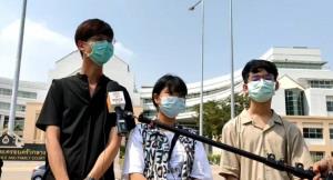 อัยการสั่งฟ้อง 3 นักเรียนเลวปราศรัยแยกราชประสงค์ ผิด พ.ร.ก.ฉุกเฉินฯ นัดสอบคำให้การ 19 เม.ย.นี้