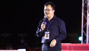 “อานนท์” ประกาศเริ่มต้นม็อบอย่างเป็นทางการ ถ้าพรุ่งนี้ศาลไม่ให้ประกันตัว