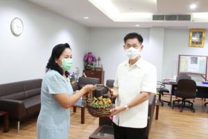 แม่ค้าหมูเหยื่อเฟกนิวส์ โร่ขอบคุณผู้ว่าฯ สมุทรสงคราม เครียดลูกค้ายกเลิกหัวหมูตรุษจีน