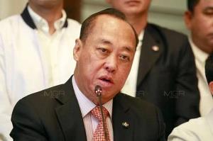 “สงคราม” อัดรัฐปล่อยบ่อนเสรี-ยาเสพติด แฉอดีต ผบช.เอี่ยวแถมมอบพระเครื่องแพง “บิ๊กตู่”