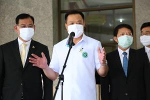 “อนุทิน” เผยวัคซีนถึงไทย 2 ยี่ห้อพรุ่งนี้ “บิ๊กตู่” ประเดิมเข็มแรกของแอสตราเซเนกา
