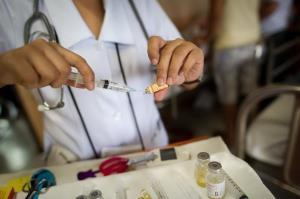 ฟิลิปปินส์เสนอส่งออก ‘พยาบาล’ แลกวัคซีนโควิด-19 จาก ‘อังกฤษ-เยอรมนี’