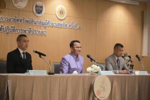 “สมศักดิ์” โชว์ผลงาน “พาลีปราบยา” ครั้งแรกยึดทรัพย์ 135 ล้าน เครือข่ายนางคำจันทร์ ขาวทุ่ง