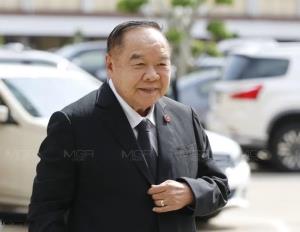 “บิ๊กป้อม” ย้ำฟรีโหวตล้มวาระ 3 ปัดหักหลังพรรคร่วม ยัน รธน.ต้องแก้แต่ไม่รู้เมื่อไหร่