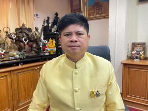 “แรมโบ้” เปรียบ “อนุสรณ์-ดร.นันทนา” ริ้นไรไต่ตอมนายกฯ เสียสมาธิทำงานเพื่อ ปชช.