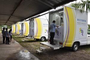 รถตรวจนิรภัยพระราชทานให้บริการตรวจคัดกรองผู้สัมผัสผู้ป่วยโรคโควิด-19