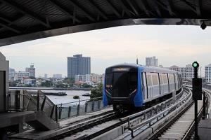 พนักงานรถไฟฟ้า MRT สถานีบางพลัดติดโควิด ไทม์ไลน์ไปตลาดกุ้งอยุธยา เร่งทำความสะอาด กักตัวผู้ใกล้ชิดแล้ว