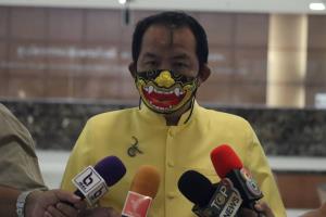 “พี่ศรี” ยื่นผู้ตรวจส่งศาลปกครองวินิจฉัยคำสั่งพนักงานอัยการไม่ฟ้องอาญา “ธนาธร” ปมถือหุ้นสื่อ