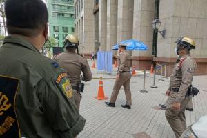 หนุ่มพนักงานบัวหลวงดิ่งตึกดับสลด คาดเครียดเรื่องพ่อป่วย-ปัญหาทางบ้าน