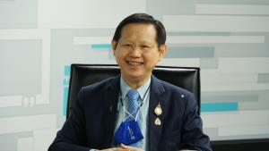 “หมอระวี” สงสาร “บุคลากรทางการแพทย์” ทำงานหนัก วอนนักการเมืองหยุดทะเลาะกันช่วงเวลาวิกฤตโควิด