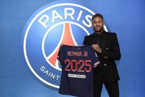 "เนย์มาร์" สะบัดหมึกสยบลือ ต่อสัญญา "PSG" ยาวถึง 2025
