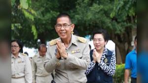 ผู้ว่าฯ ปทุมธานี จับมือ สสจ.หักเงินเดือนคนละครึ่ง ซื้อประกันให้กลุ่มเสี่ยงแพ้วัคซีน