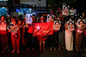‘มินอ่องหล่าย’ ให้สัมภาษณ์สื่อครั้งแรกบอก ‘ซูจี’ สุขภาพดี เผยอีกไม่กี่วันจะปรากฏตัวให้เห็น