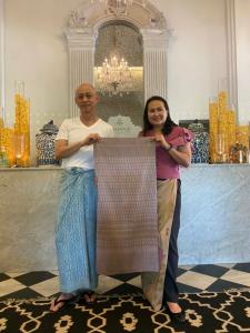 พัฒนาชุมชนอุบลฯ เดินหน้าสืบสาน ”ผ้ามัดหมี่ลายขอเจ้าฟ้าสิริวัณณวรีฯ”