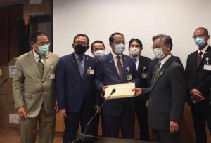 3 พรรคร่วม รบ.ยื่น 8 ร่างแก้ รธน. ภท.รวมร่างตัดอำนาจ ส.ว.กับ ปชป. ชทพ.ชี้อาจต้องประชามติ