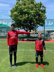 "ชนาธิป" โพสต์หนุนความเท่าเทียม คู่นายด่านร่างยักษ์
