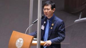 “หมอระวี” ซัด พรรคใหญ่แก้ รธน.เพื่อนายทุน