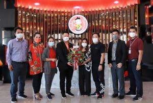 ผู้บริหารเอ็ม บี เค แสดงความยินดี ร้านสุกี้ตี๋น้อย เปิดสาขาใหม่ เดอะไนน์ เซ็นเตอร์ ติวานนท์