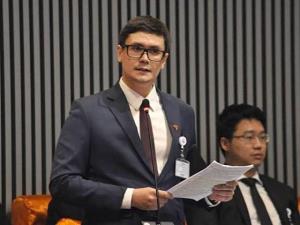 “โรม” ซัด “ประยุทธ์” ควรรู้ตัว อย่าสนุกท่ามกลางเสียงร้องไห้ของประชาชน