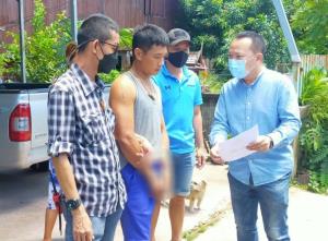 รวบหนุ่มพะเยา ถูกจับยาบ้าคาด่าน อาศัยตำรวจเผลอ วิ่งหนีทิ้งภรรยา