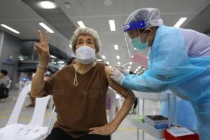 “กรมการแพทย์” เผย จะไม่ฉีดวัคซีนให้กลุ่มประชาชนมักง่าย โกงอายุจองฉีดวัคซีน