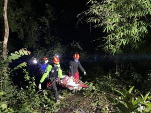 รวบหนุ่มรถตู้เชียงใหม่ฆ่าปาดคอกิ๊กสาวรุ่นแม่วัย 70 ทิ้งศพหมกป่าข้างทางบนดอยแม่ออน