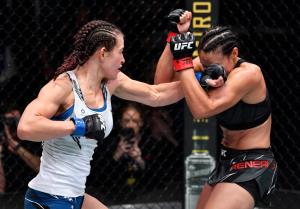 สมคำล่ำลือ! มาคาห์เชฟ ล็อค มอยเซส ดิ้น ยก 4 ศึก UFC FIGHT NIGHT