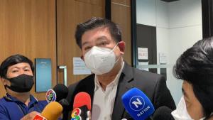“สิระ” ลั่นอย่าดึงสถาบันมาเกี่ยวข้อง หลังโซเซียลปลุกกระแสไม่เอานายกฯพระราชทาน มั่นใจ “บิ๊กตู่” ปฏิบัติหน้าที่จนครบวาระ