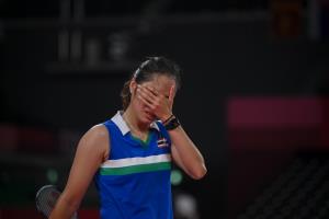 "รัชนก" น้ำตาคลอ! ยันสู้ด้วยไหวพริบ ไม่ได้หมดแรง