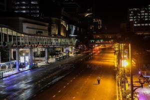 เสียงวิจารณ์ไร้ผล! ศปก.ศบค.ถกพรุ่งนี้แย้มยังไม่เปิดซิ้ออาหารในห้าง แพทย์ห่วงกระจุกตัว