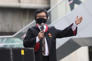ตร.ปทุมวันยื่นฝากขัง-ค้านประกัน  “อานนท์  นำภา“แกนนำม็อบป่วนกรุง โจมตีสถาบันฯ หน้าหอศิลป์กรุงเทพฯ