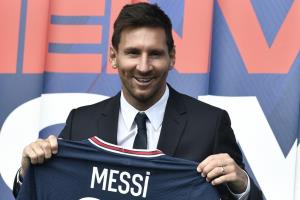 ตั้งเวลารอ "เมสซี" บอกแล้วจะลงเตะให้ PSG นัดแรกตอนไหน?