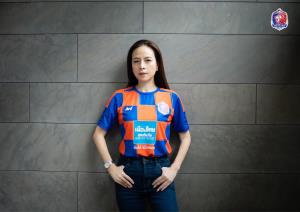 ทำบอลหญิงหมด 100 ล้าน "มาดามแป้ง" กับภารกิจปลุก "ช้างศึก"