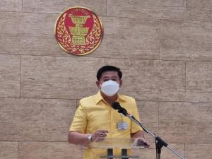 “สิระ” จี้ “ชวน” พิสูจน์ปมแจกเงิน ส.ส. 5 ล้าน เตือน “วิสาร” กุเรื่องต้องรับผิดชอบ หากจริงทั้งคนให้-คนรับ ต้องลาออก