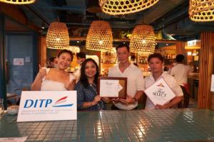 “ทูตพาณิชย์ฮ่องกง” เชิญลูก “ชอลิ้วเฮียง” โปรโมตร้านอาหาร Thai SELECT