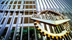 ADB ปรับลดคาดการณ์ GDP ไทยปีนี้โต 0.8% จากเดิม 3.0%, ปี 65 โต 3.9%