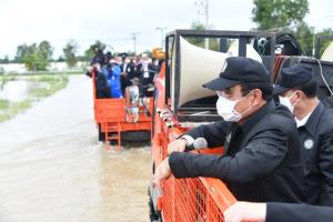 เปิดกำหนดการ “บิ๊กตู่” ลงชัยภูมิ 29 ก.ย.ขึ้นรถบรรทุกทหารตรวจน้ำท่วม-เยี่ยมชาวบ้าน