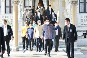 นายกฯ สั่งครม.หมุนเวียนลงพื้นที่ช่วยน้ำท่วมปชช. สั่งทุกหน่วยงานเตรียมแผนอพยพเคลื่อนย้าย