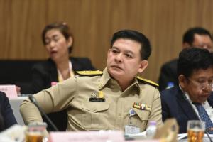 “สิระ” เตือนพรรคที่จะรับ “พ.อ.สุชาติ” ระวังถูกจุดไฟเผาบ้าน ลั่น ต้องลาออกจากพรรค
