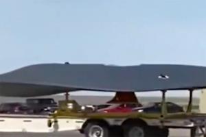 มันคืออะไร!? นักล่า UFO สงสัย หลังพบยานประหลาดใกล้โรงงาน 'ล็อคฮีด มาร์ติน' (ชมคลิป)
